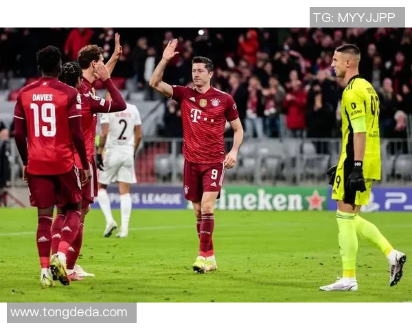 西甲激战本菲卡逆转拜仁红牌争议引发全场热议与转会传闻